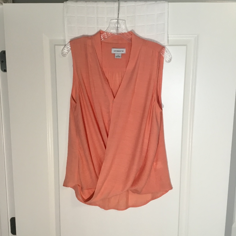 Liz  Claiborne Ladies Sleeveless V-Neck/ Pullover Top Peach Size M